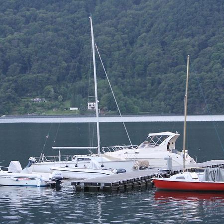 Hotel & Residence La Sibilla Cusiana Петенаско Екстериор снимка