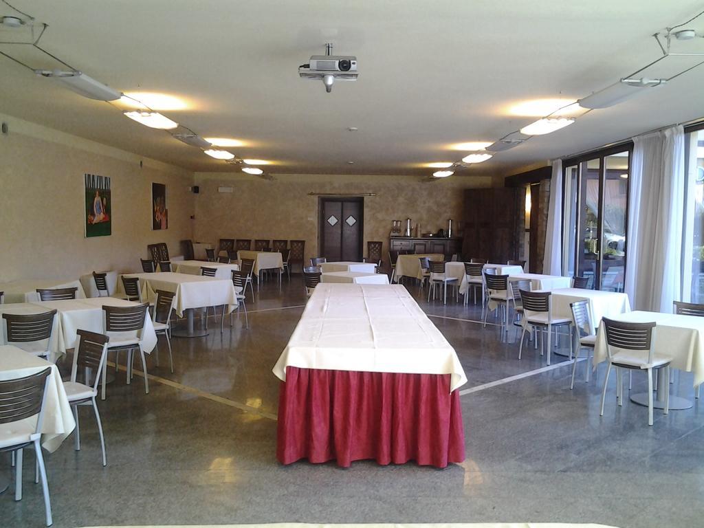 Hotel & Residence La Sibilla Cusiana Петенаско Екстериор снимка