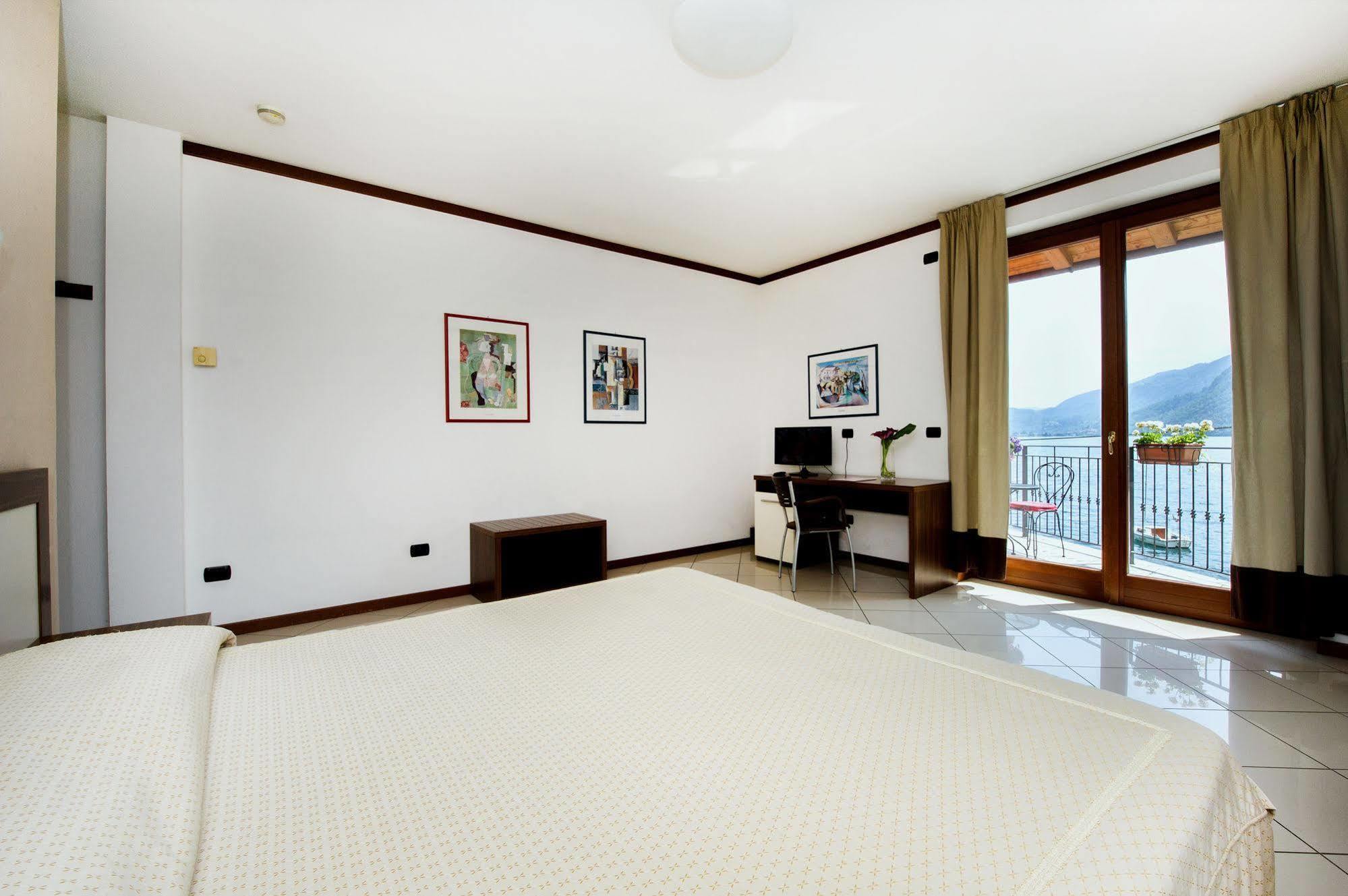 Hotel & Residence La Sibilla Cusiana Петенаско Екстериор снимка
