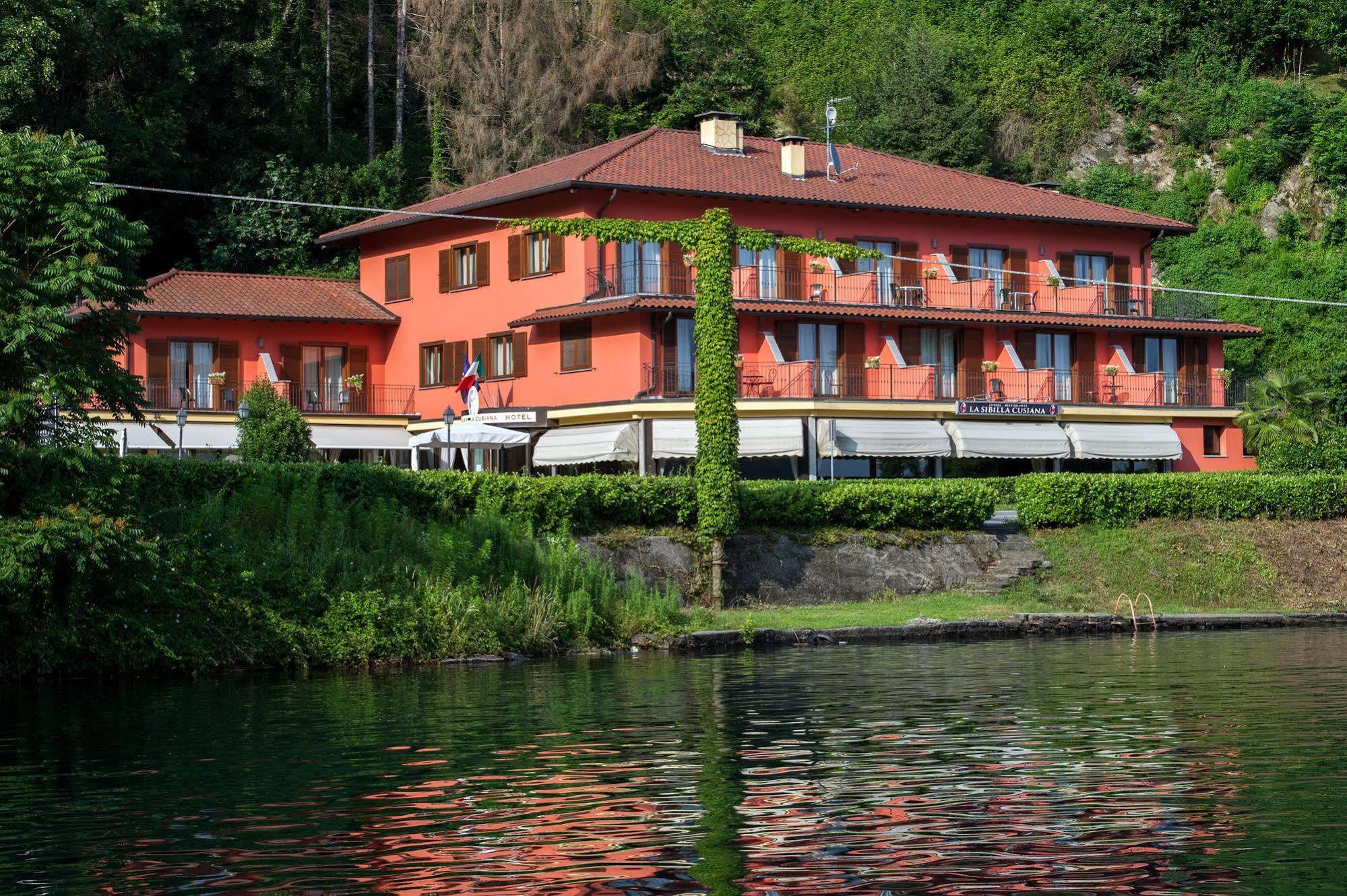 Hotel & Residence La Sibilla Cusiana Петенаско Екстериор снимка